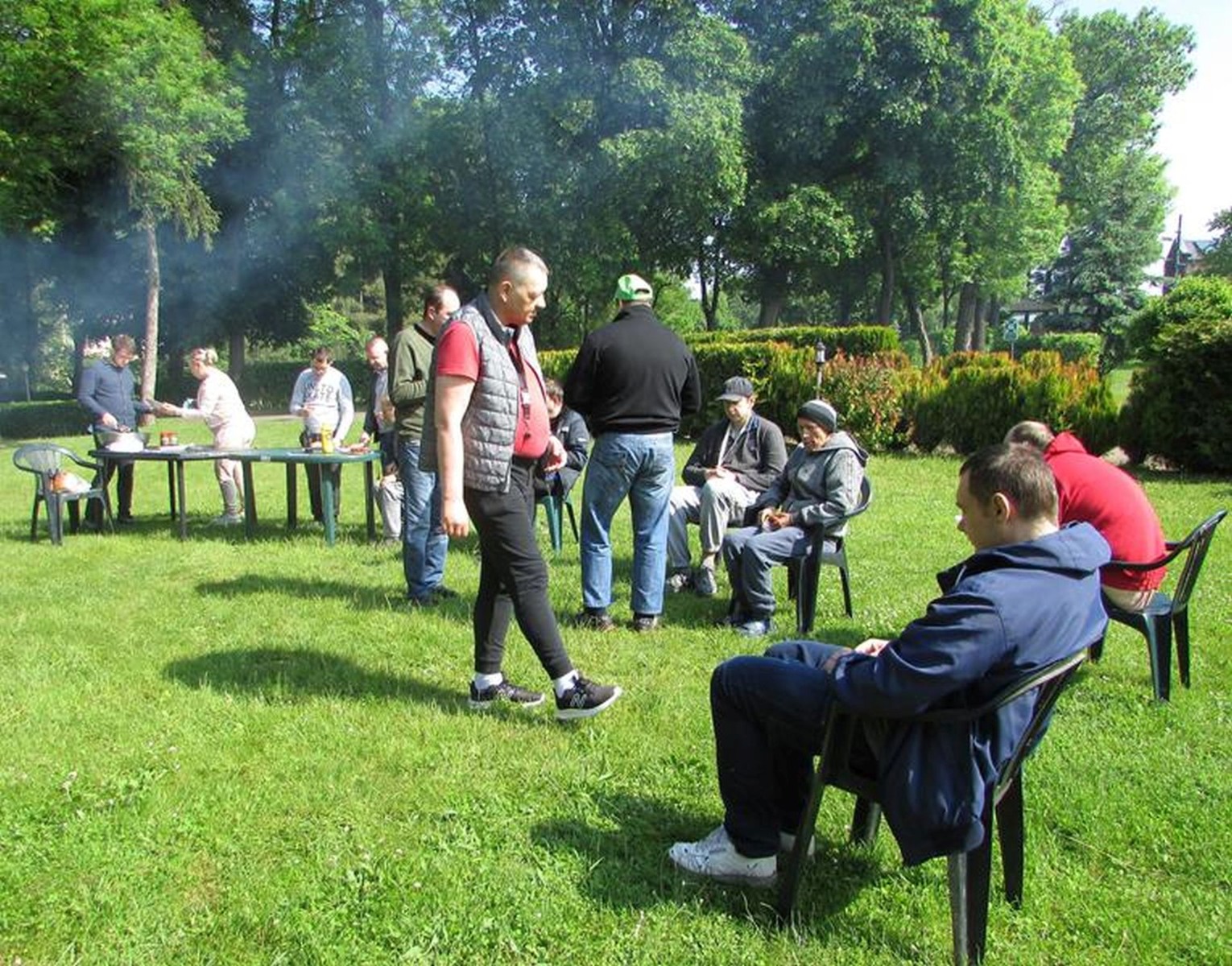 Mieszkańcy DPS na grillu